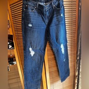 Jennifer Lopez dark blue wash distressed capri ladies jeans